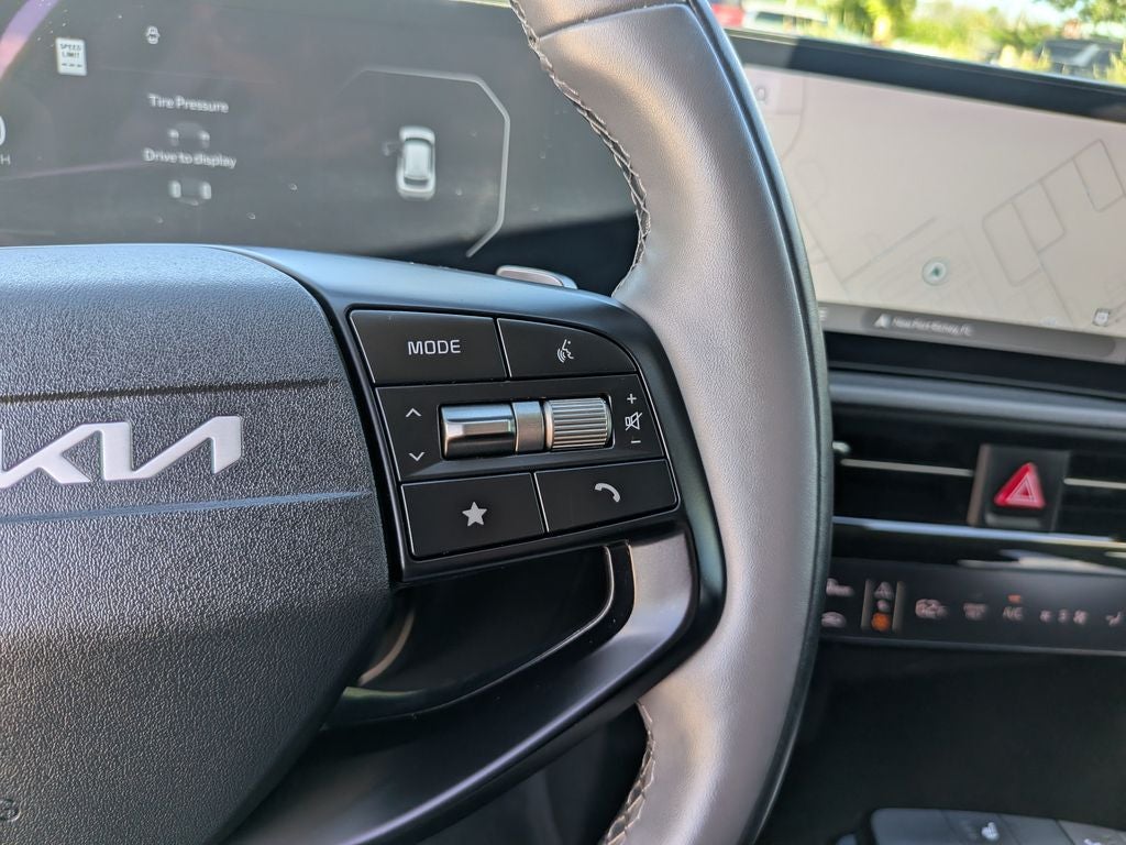 2025 Kia EV6 Light