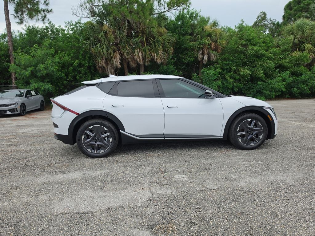 2026 Kia EV6 Light