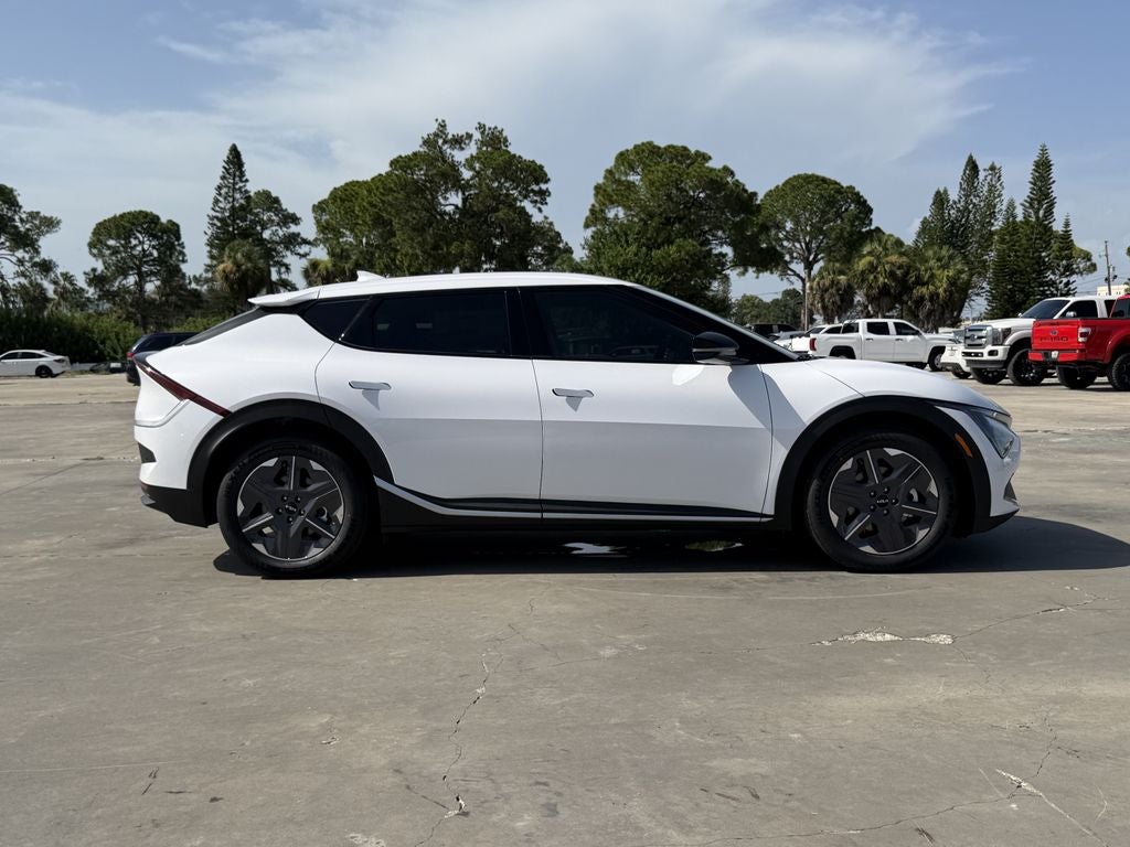 2026 Kia EV6 Light