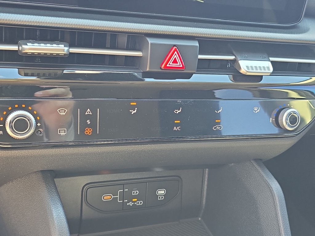 2027 Kia Sportage LX