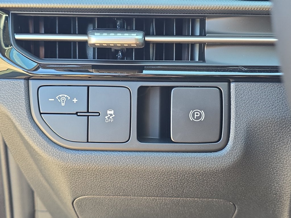 2027 Kia Sportage LX