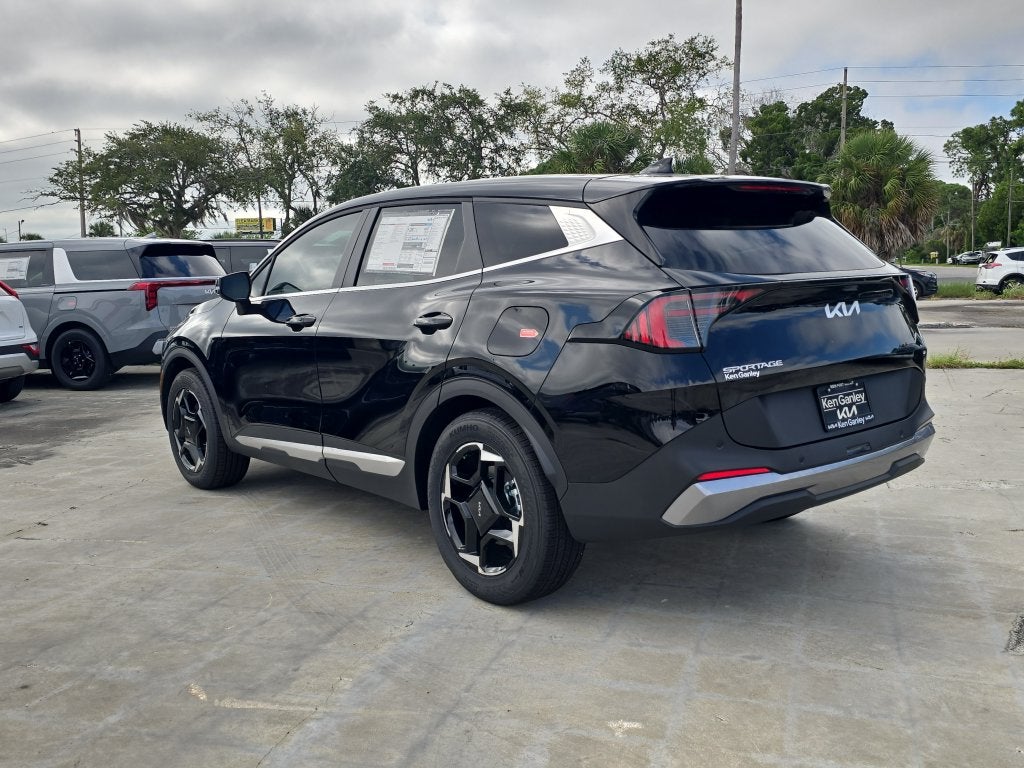 2027 Kia Sportage EX