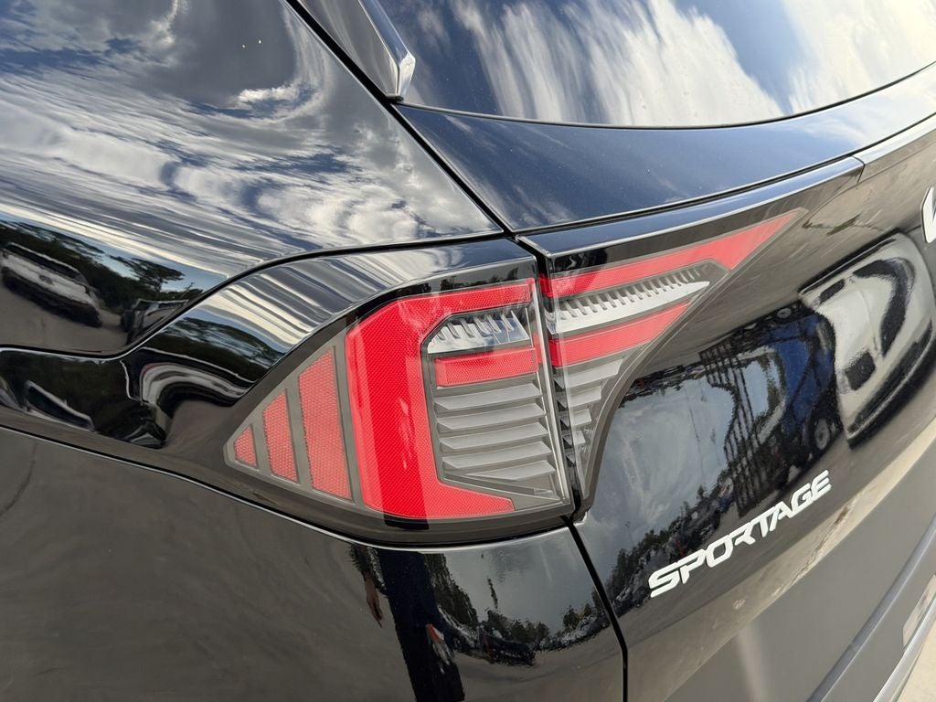 2027 Kia Sportage EX