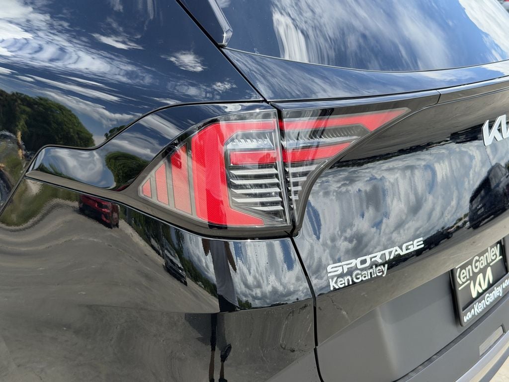 2027 Kia Sportage EX