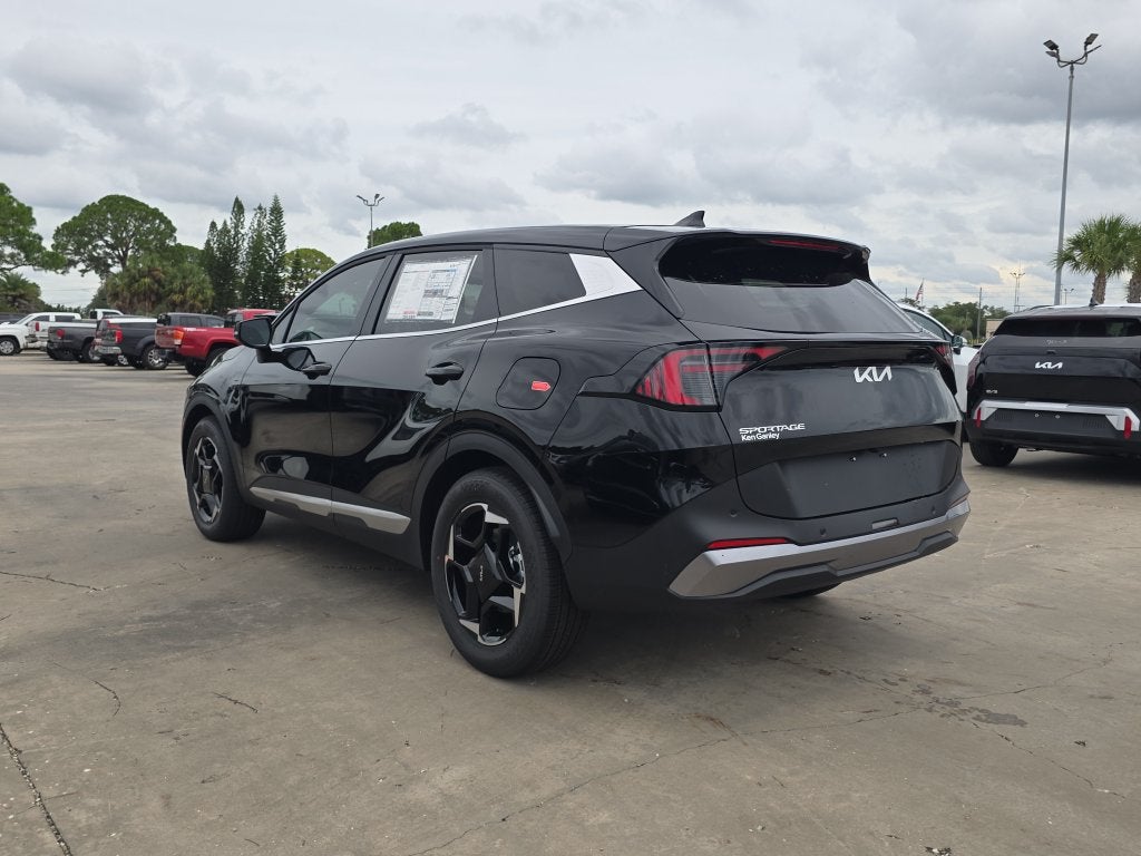 2027 Kia Sportage EX