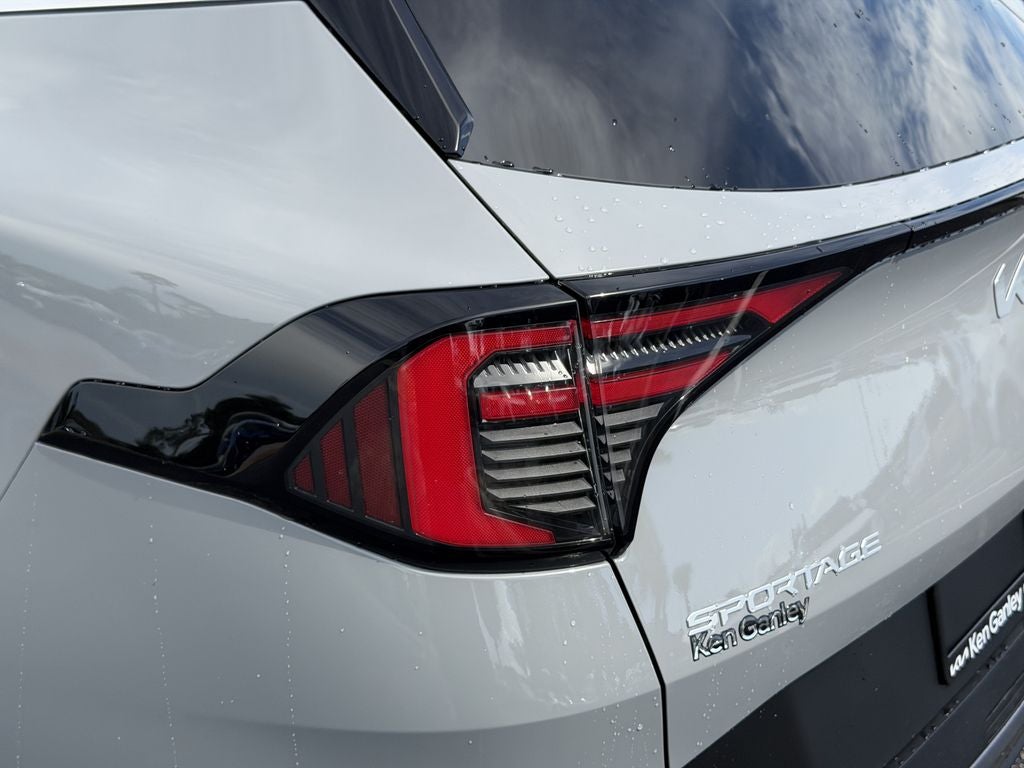 2027 Kia Sportage EX