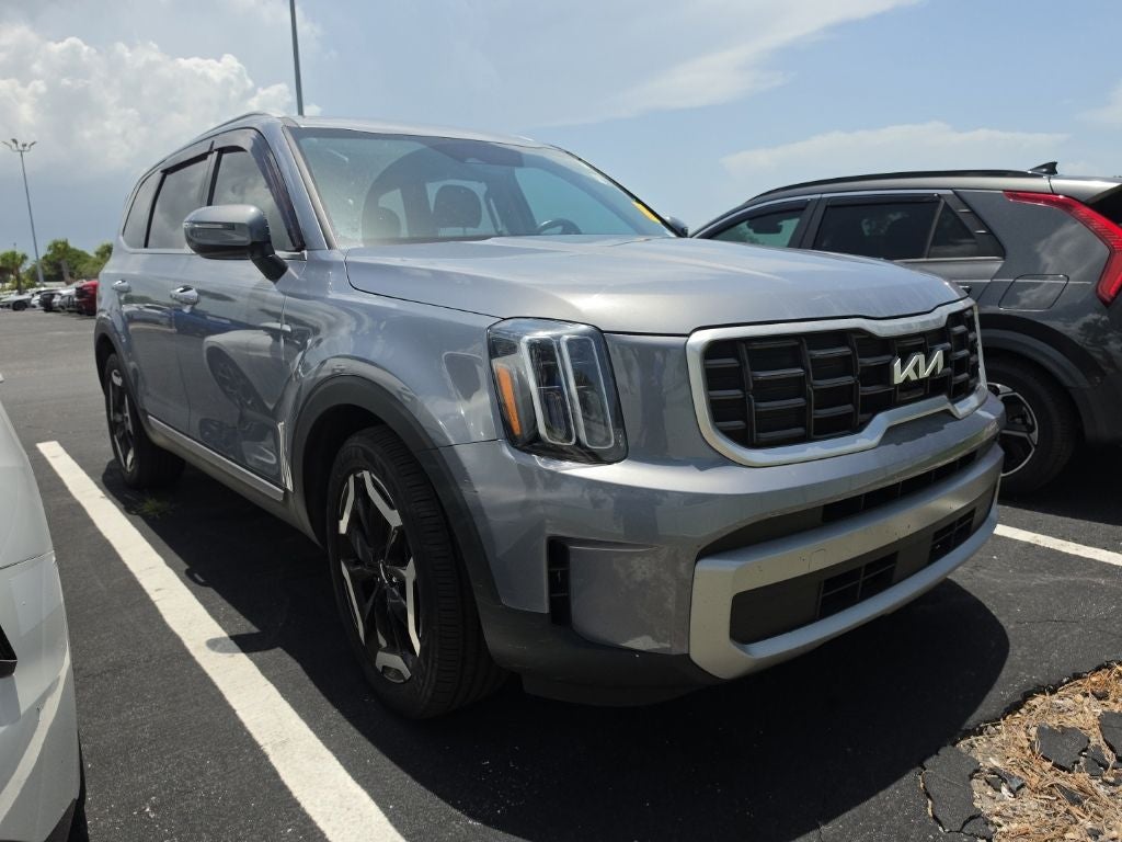 2023 Kia Telluride S