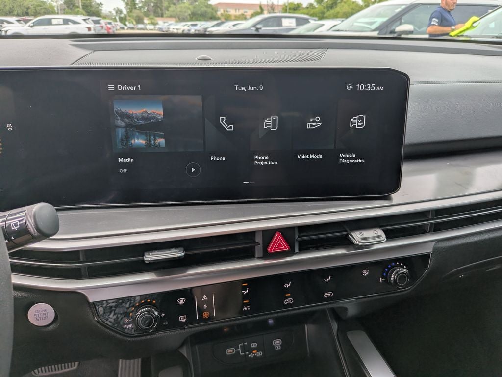 2024 Kia Sorento LX