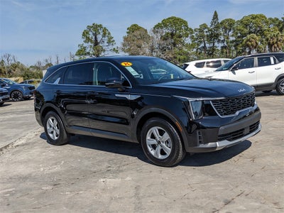 2025 Kia Sorento LX