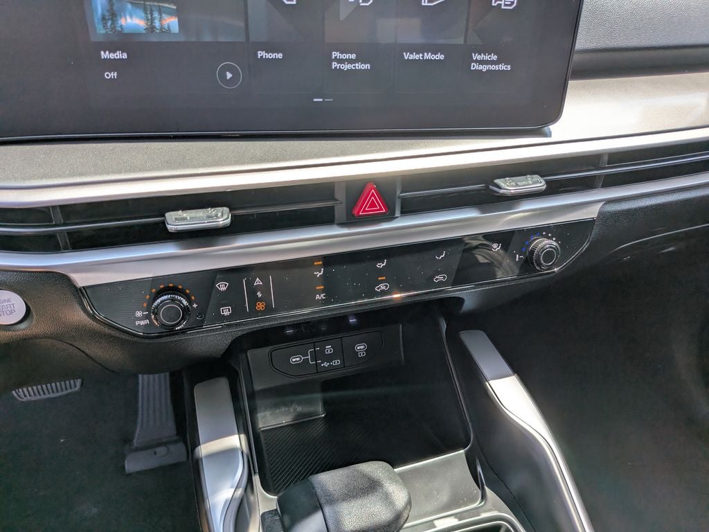 2024 Kia Sorento LX