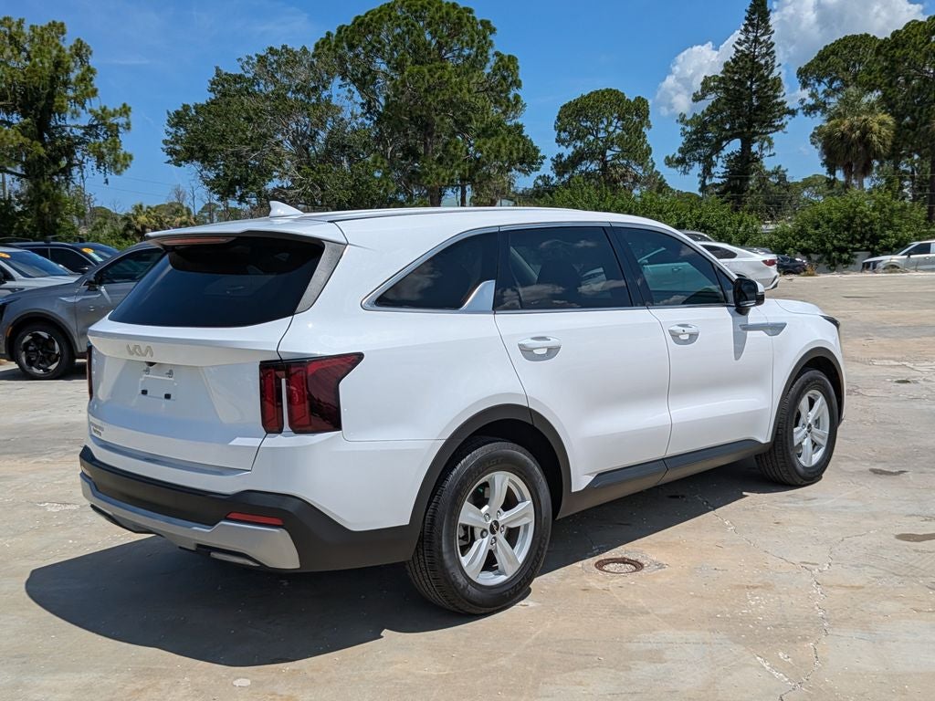 2024 Kia Sorento LX