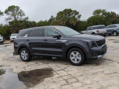 2025 Kia Sorento LX