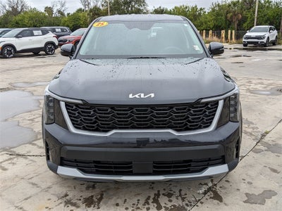 2025 Kia Sorento LX