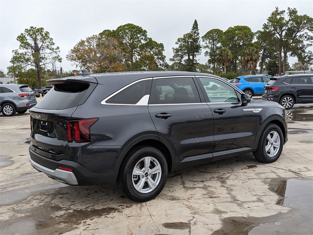 2025 Kia Sorento LX