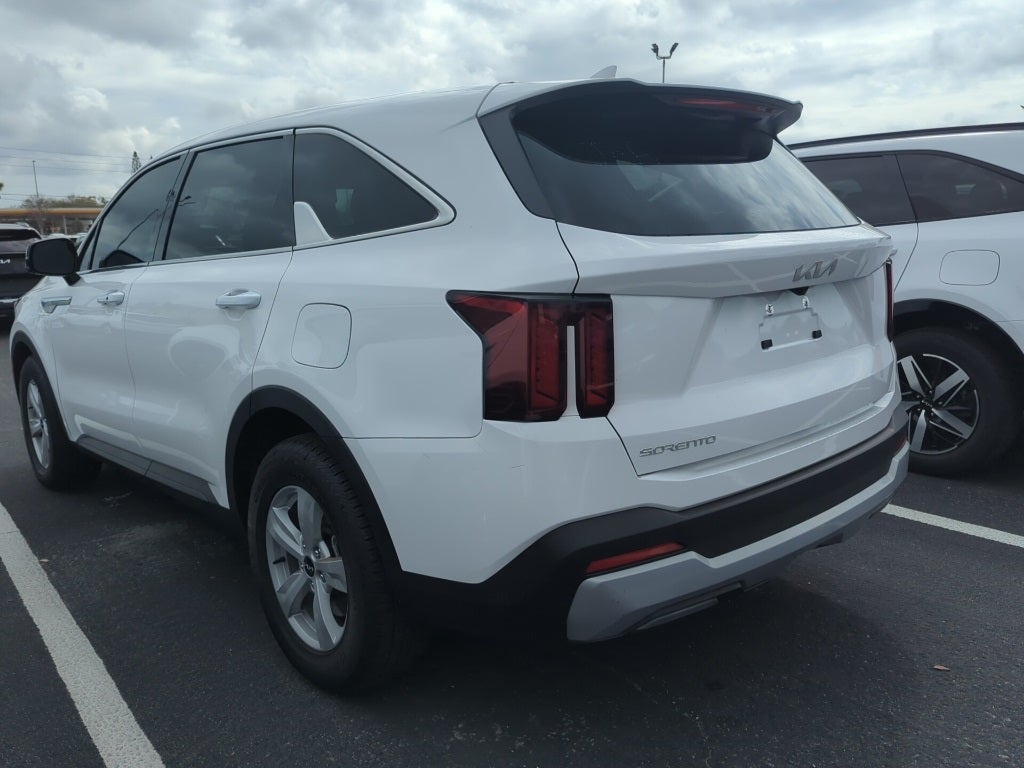 2025 Kia Sorento LX