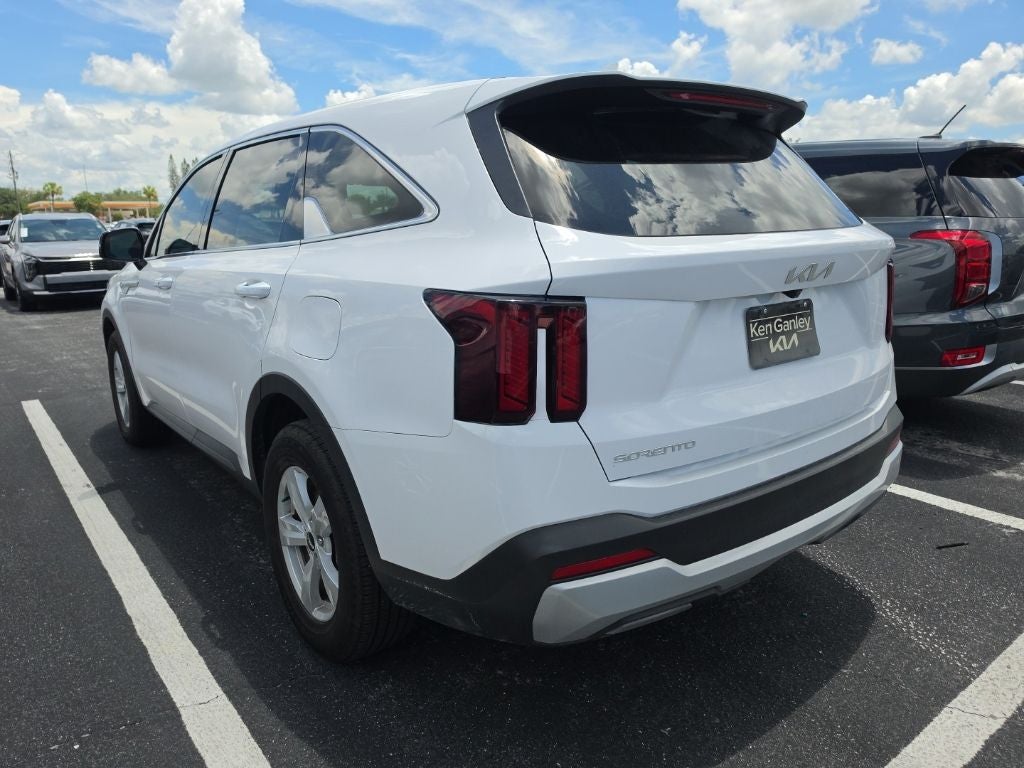 2025 Kia Sorento LX
