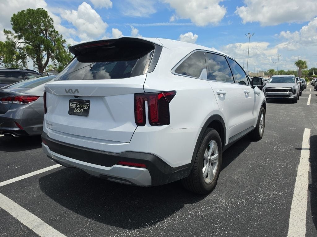 2025 Kia Sorento LX