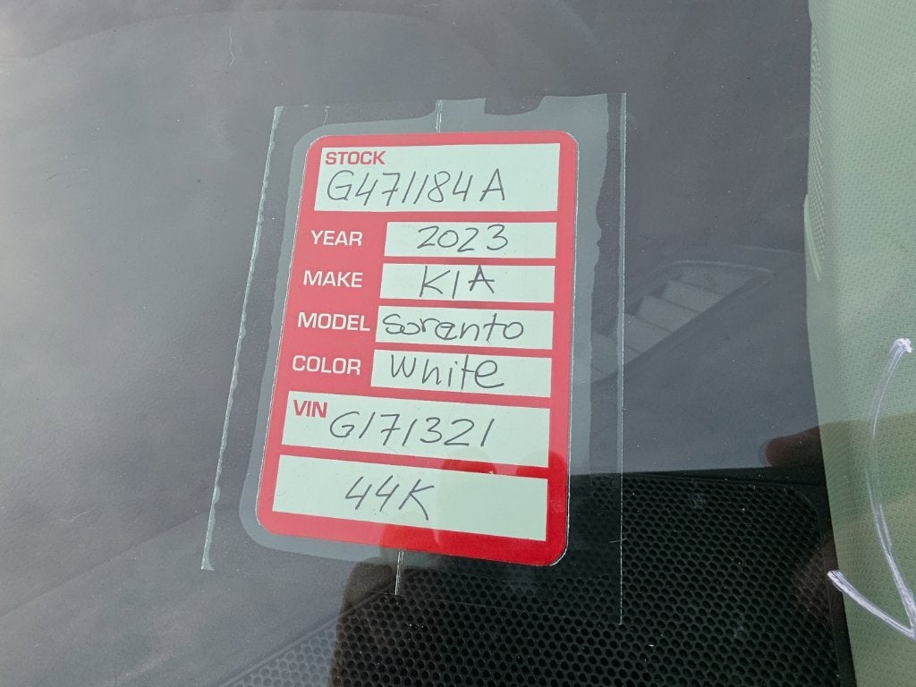 2023 Kia Sorento LX