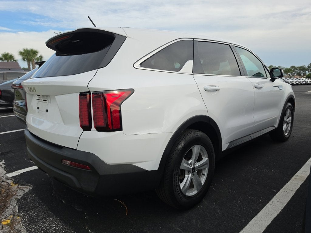 2023 Kia Sorento LX