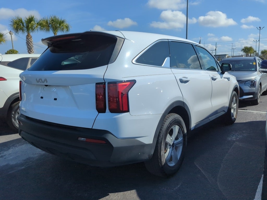 2023 Kia Sorento LX