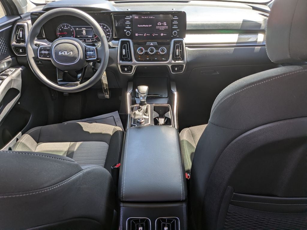 2023 Kia Sorento LX