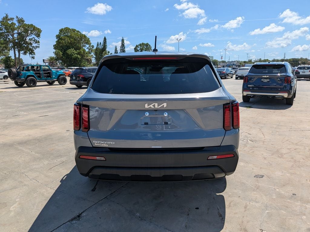 2023 Kia Sorento LX