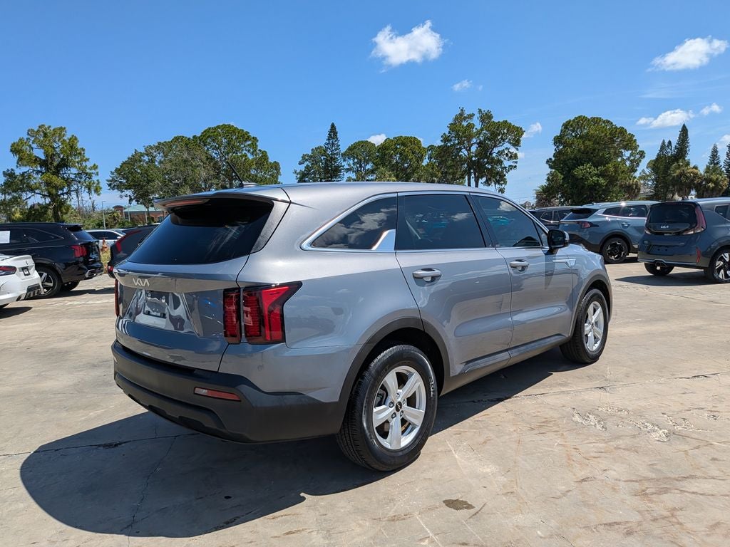 2023 Kia Sorento LX