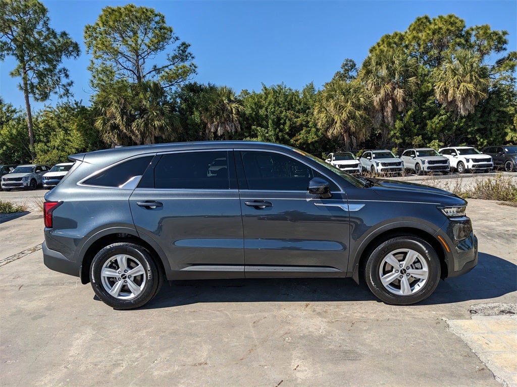 2023 Kia Sorento LX