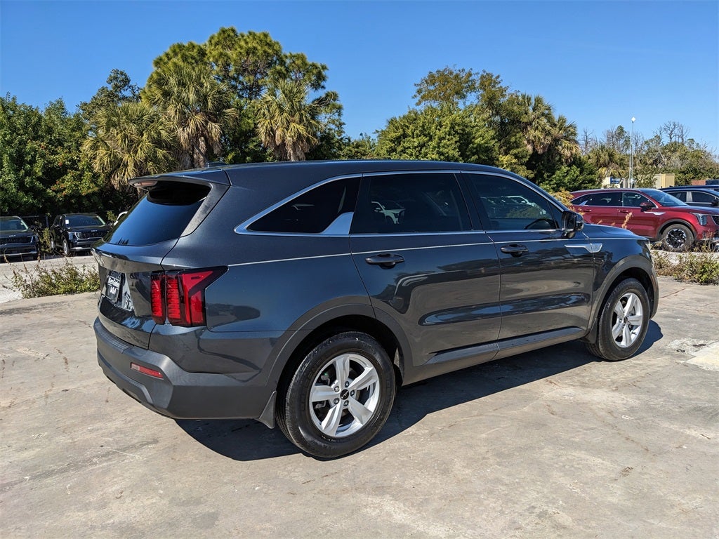 2023 Kia Sorento LX