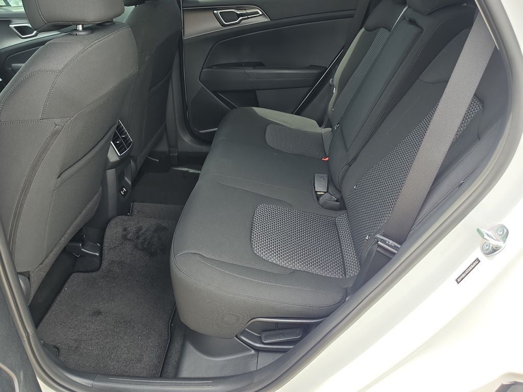 2027 Kia Sportage Hybrid LX