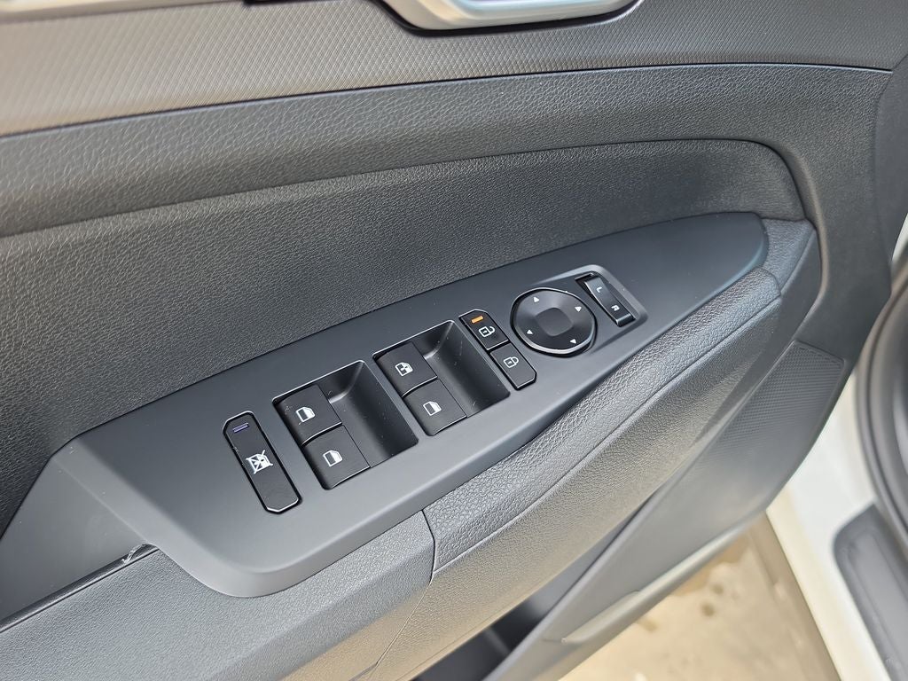 2027 Kia Sportage Hybrid LX