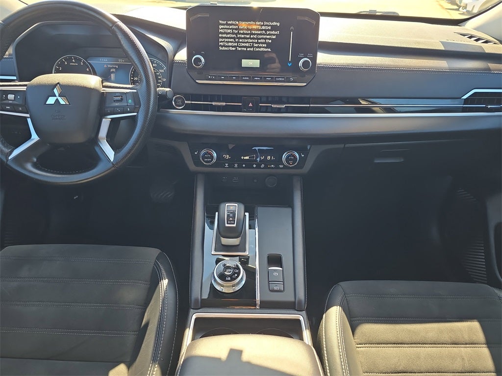 2024 Mitsubishi Outlander SE