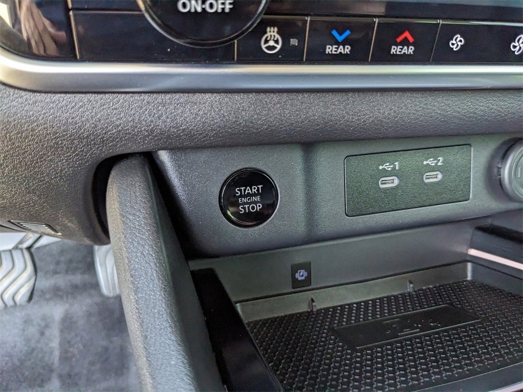 2025 Nissan Rogue SL