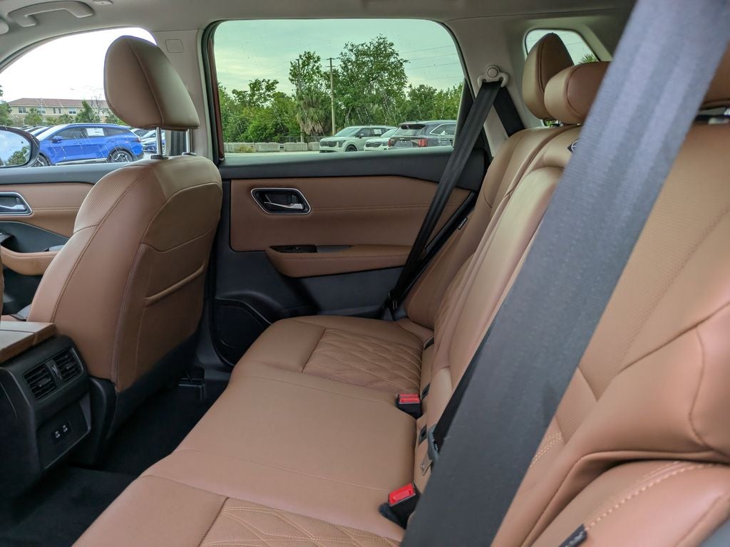 2025 Nissan Rogue Platinum
