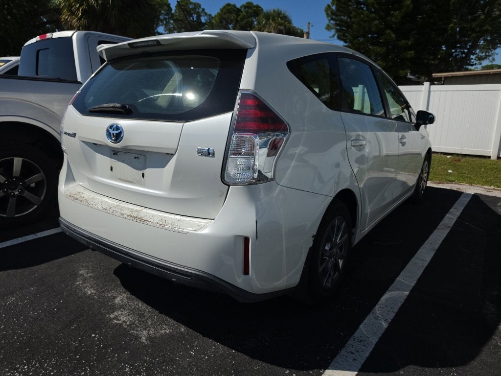 2015 Toyota Prius v Three