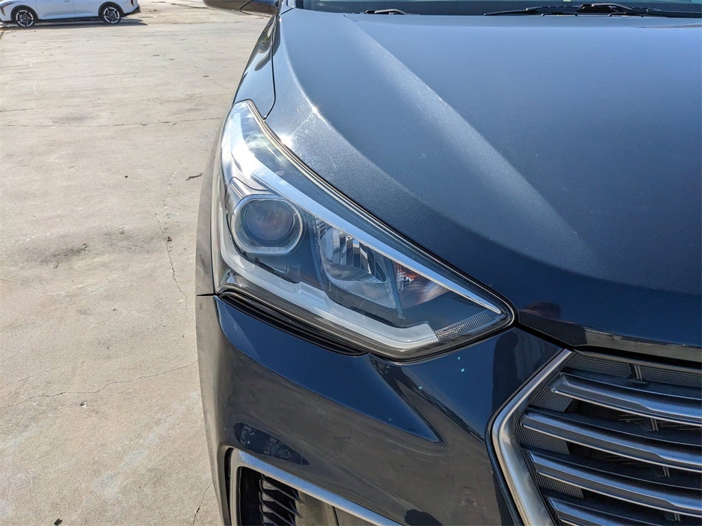 2017 Hyundai Santa Fe SE