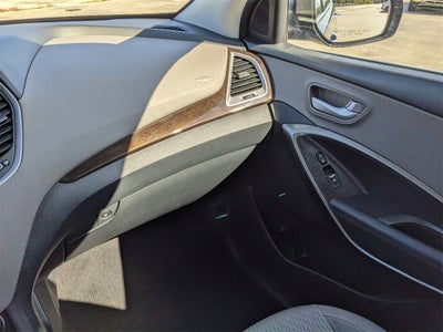 2017 Hyundai Santa Fe SE