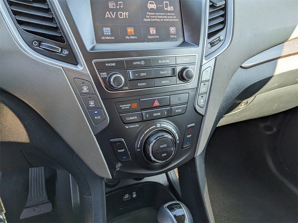 2017 Hyundai Santa Fe SE