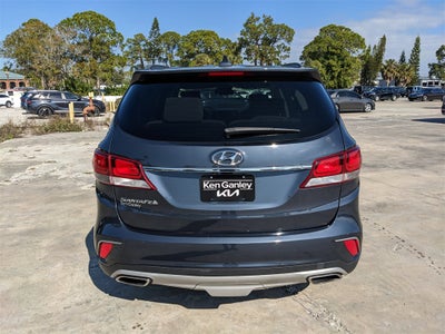 2017 Hyundai Santa Fe SE