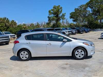 2017 Kia Forte5 LX