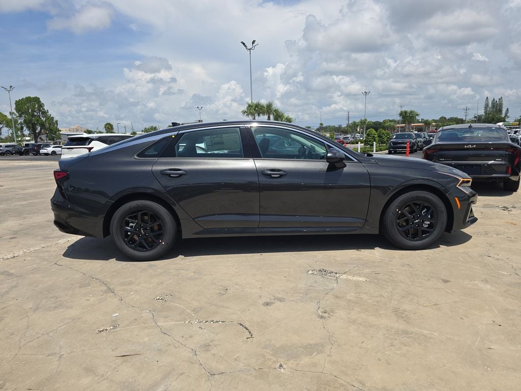 2026 Kia K5 LXS