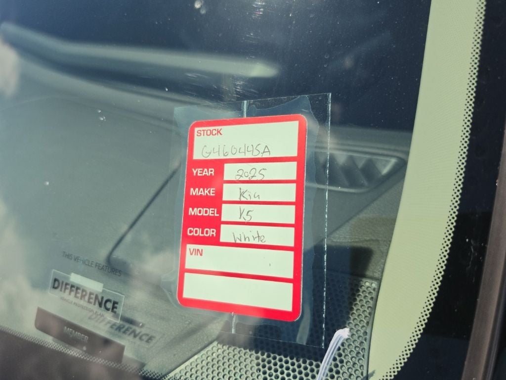2025 Kia K5 LXS