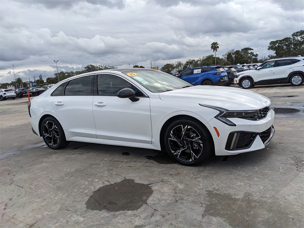 2025 Kia K5 GT-Line