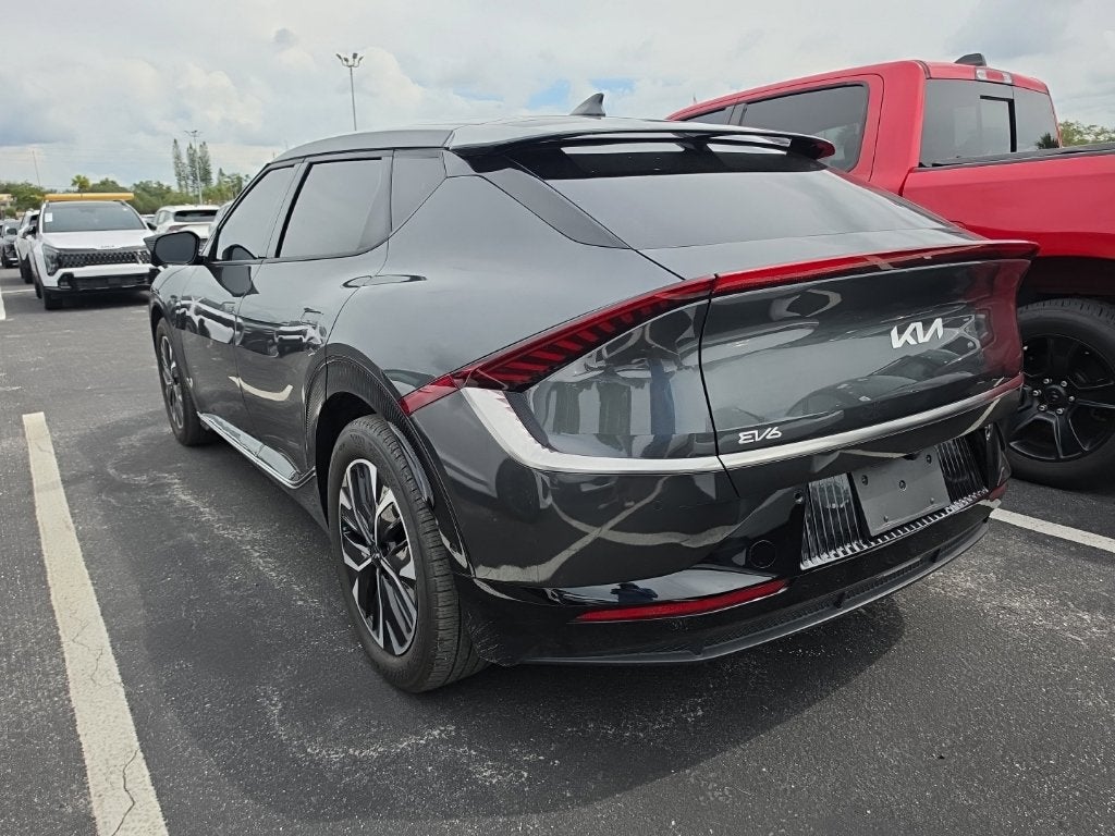 2024 Kia EV6 Wind