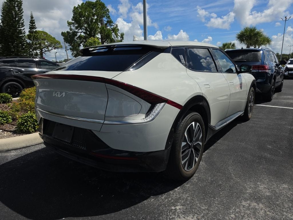 2024 Kia EV6 Wind