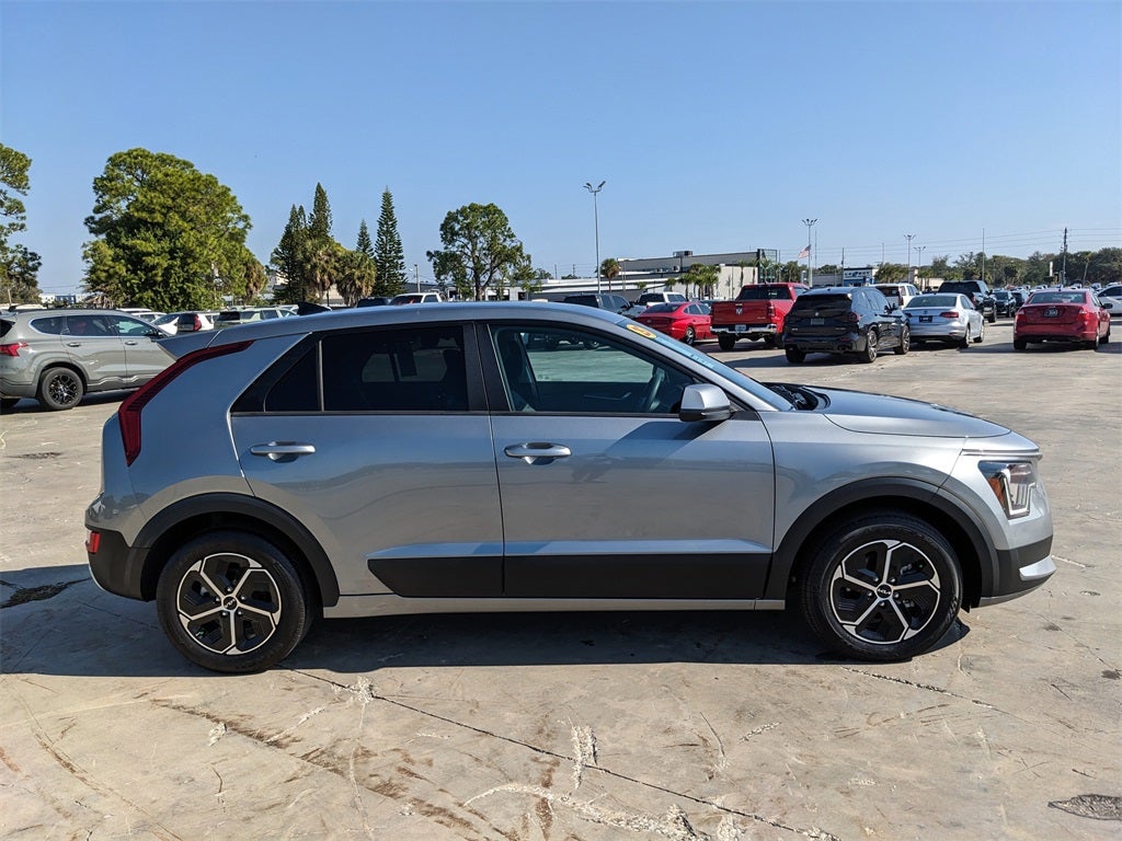 2025 Kia Niro LX