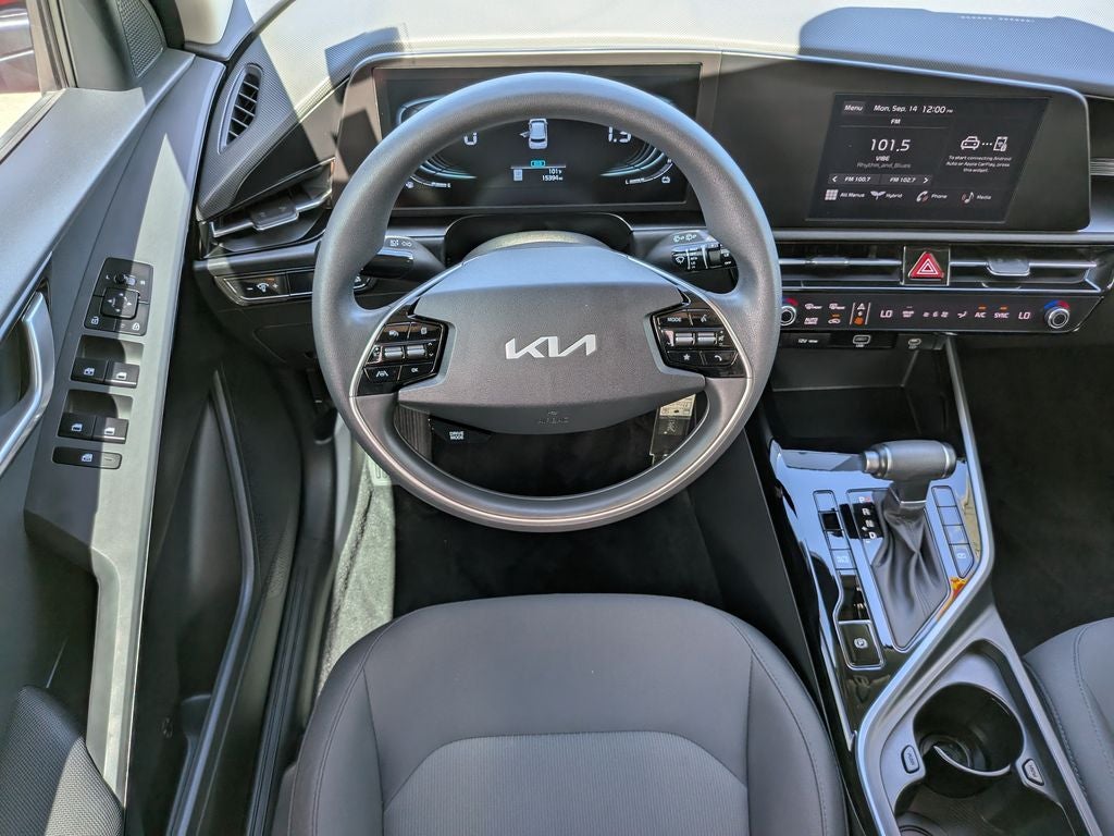 2025 Kia Niro LX