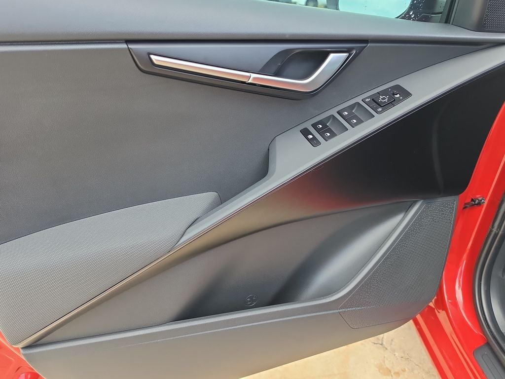 2026 Kia Niro LX