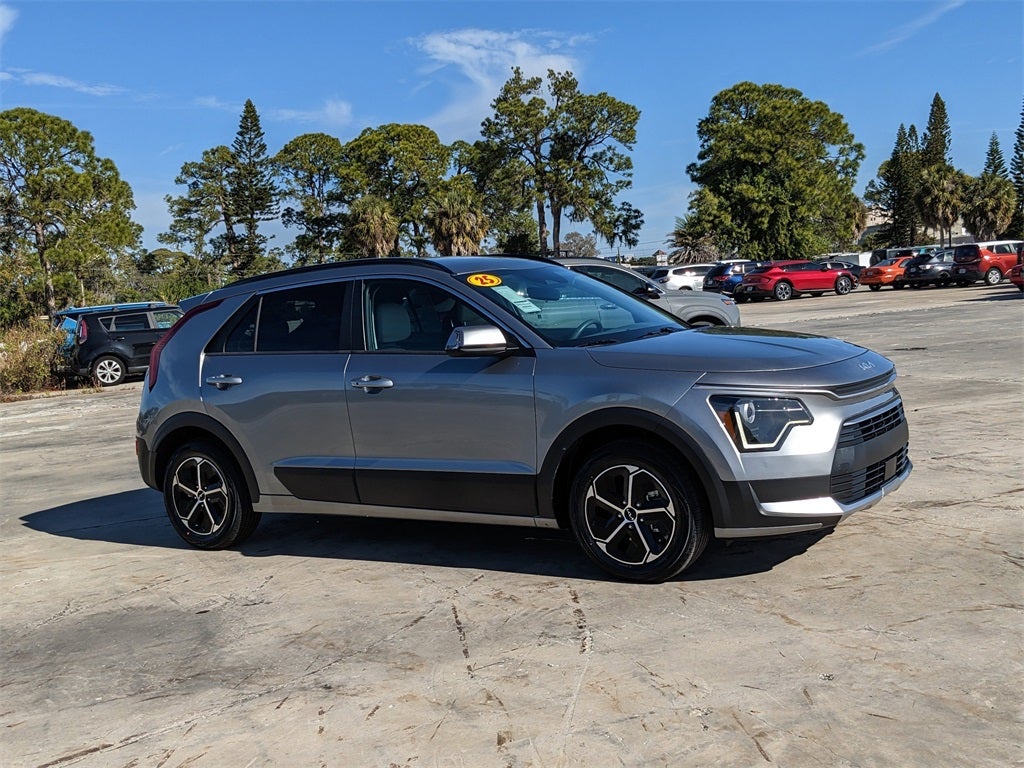 2025 Kia Niro EX