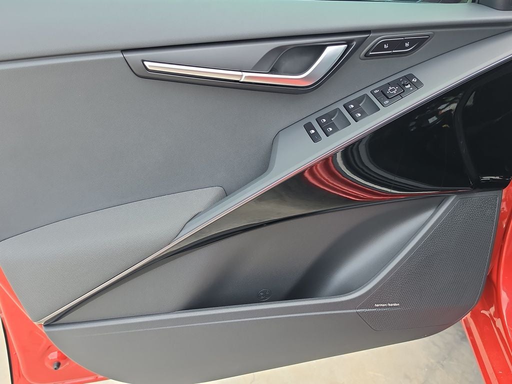 2026 Kia Niro SX Touring
